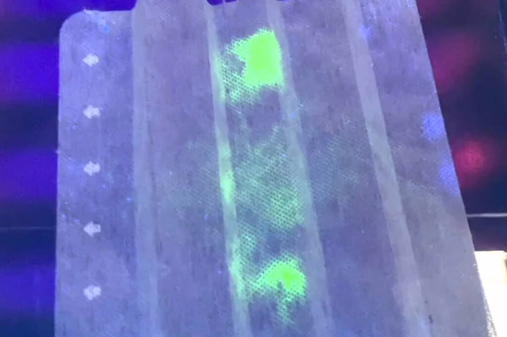 Una nuova mascherina che cambia colore quando non funziona bene