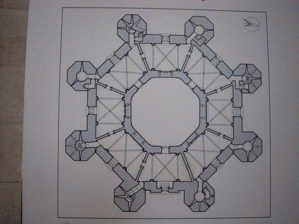 castel del monte pianta ottagonale