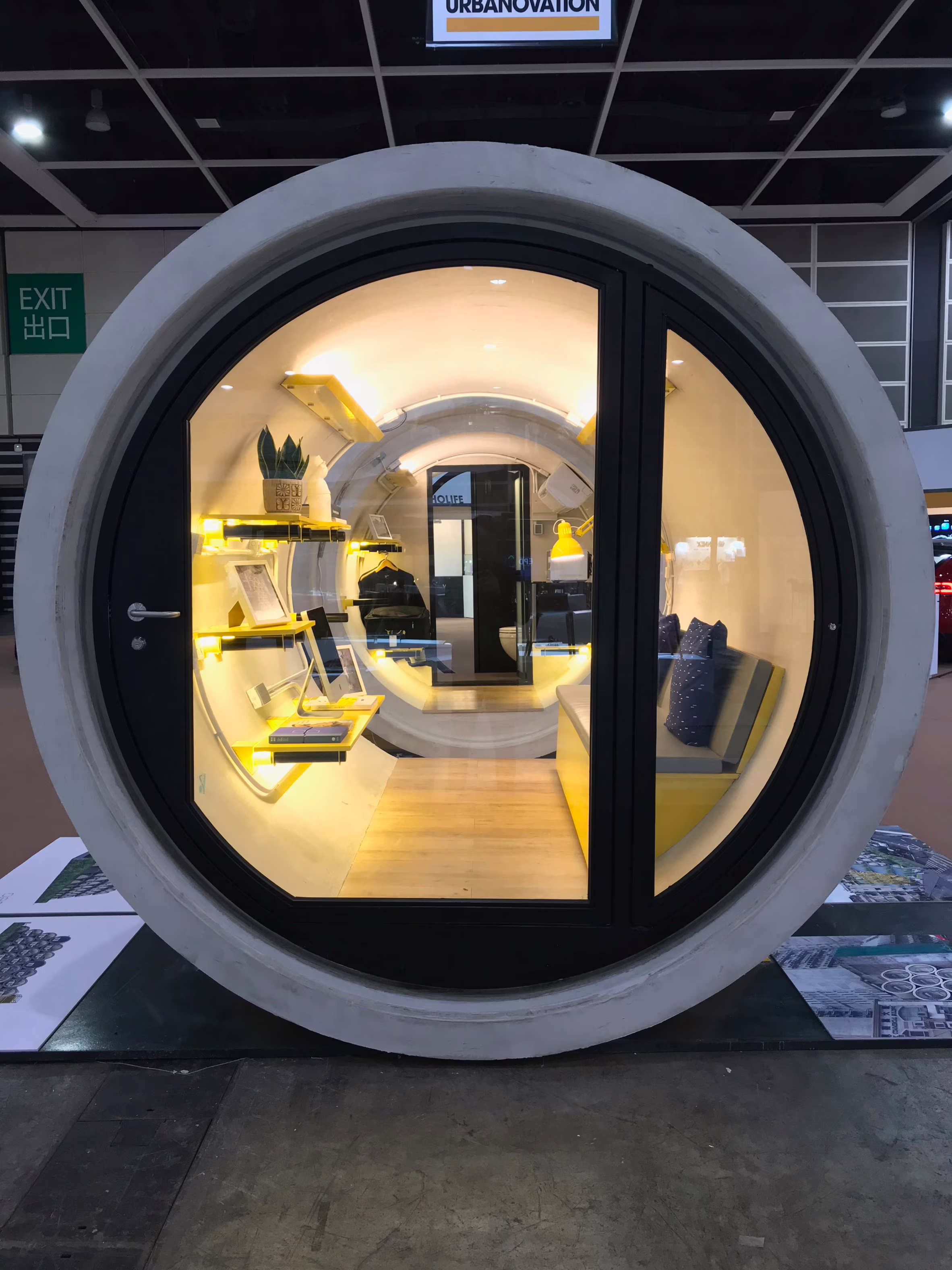 I mini appartamenti modulari in tubi di cemento a Hong Kong