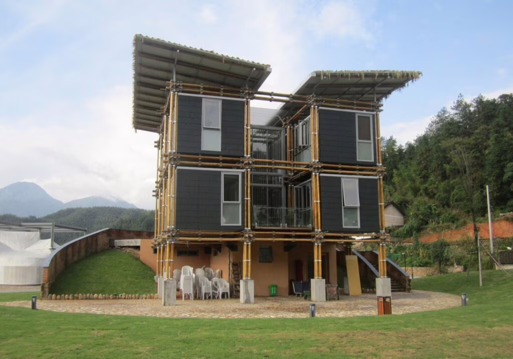 Costruire in bamboo, i progetti di Mauricio Cardenas