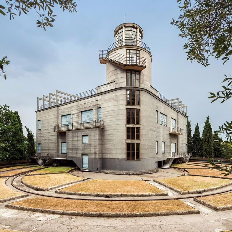 Villa Girasole, la casa che ruota su se stessa