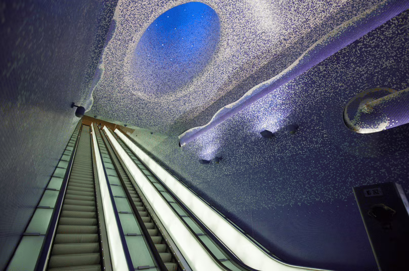 Fermata metropolitana Toledo di Napoli