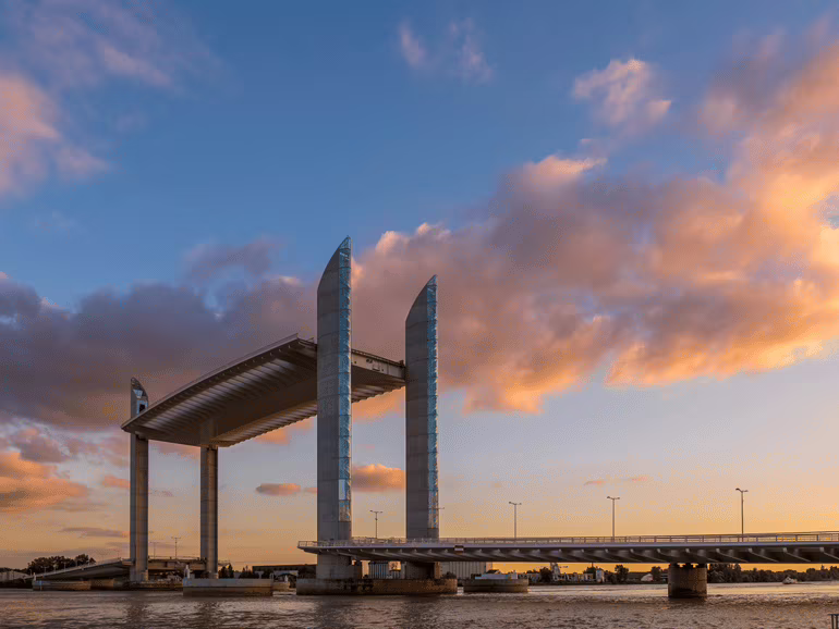 Pont Jacques-Chaban-Delmas