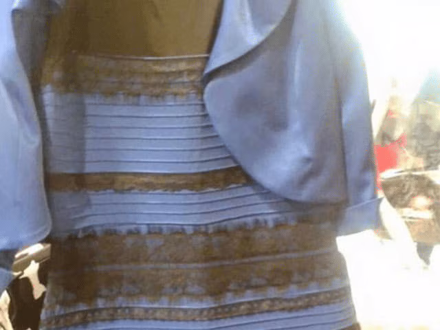 Quesito del colore del vestito