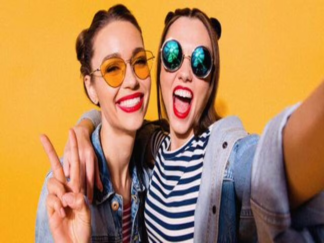amiche divertenti frasi