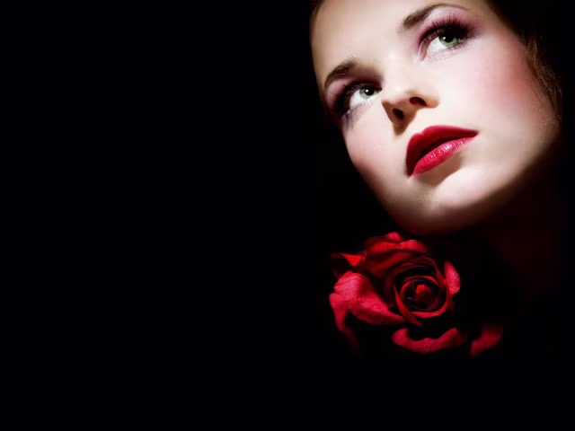 frasi sulle rose e donne