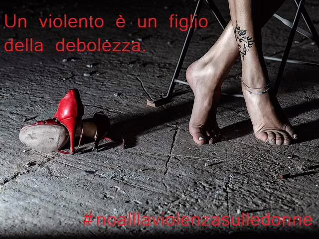 immagini no alla violenza sulle donne 2