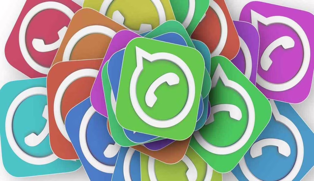 PANICO su WhatsApp: sparisci dalle chat senza saperlo | Se non attivi subito queste funzioni, ti multano