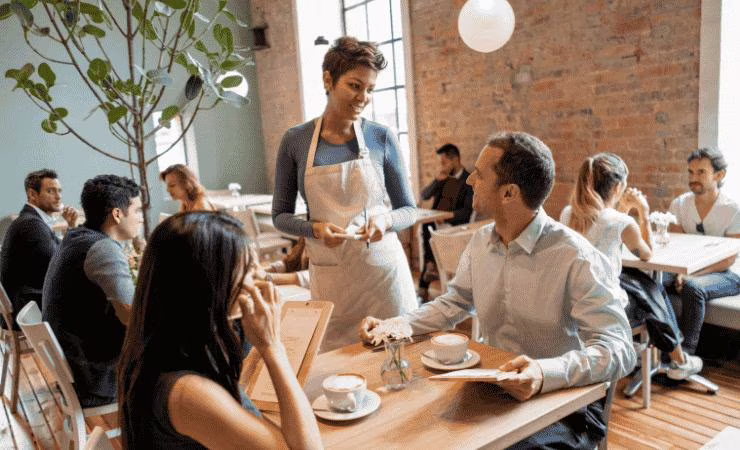 Servizio ristorante clienti camerieri