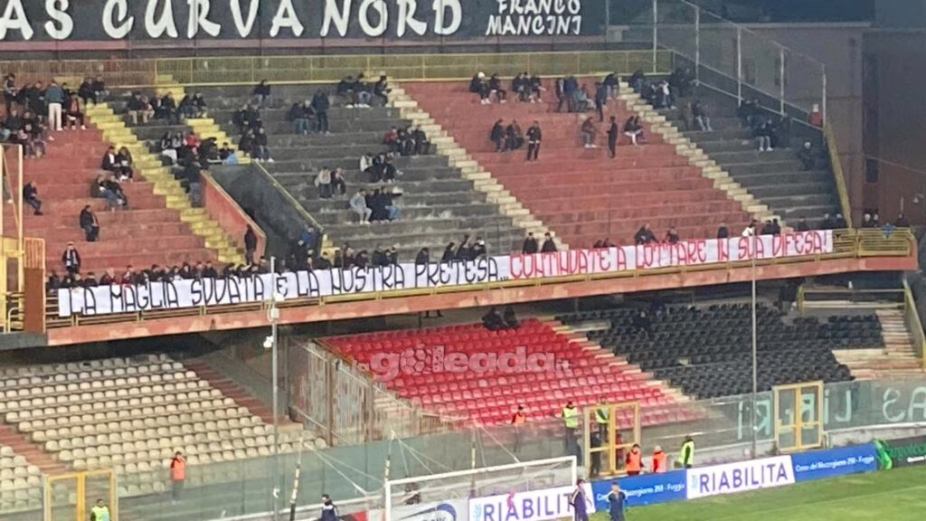 Striscione Foggia-Juve Stabia