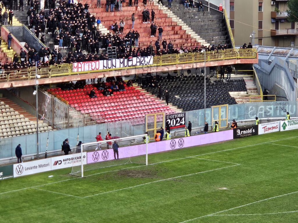 Foggia-Crotone omaggio rossoblù