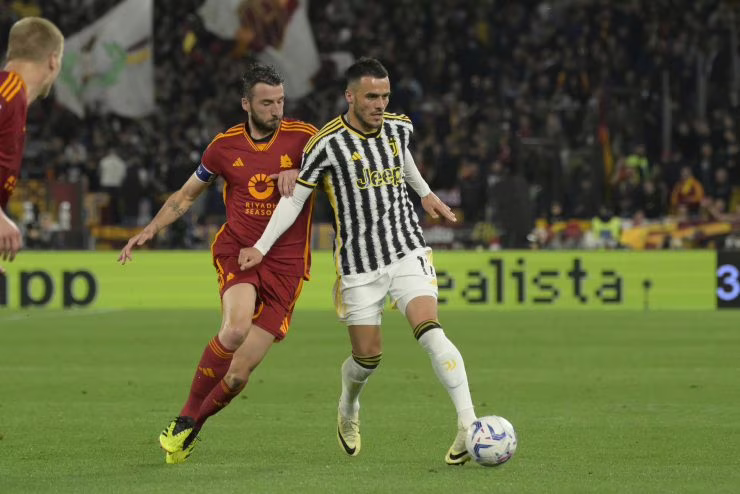 Kostic in azione (LaPresse FOTO) - lagoleada.it