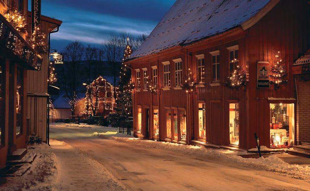 In the winter time, Drøbak is a beautiful and atmospheric village where you will find a real Norwegian atmosphere