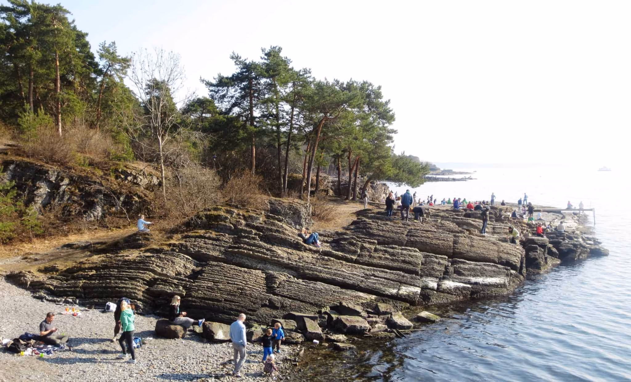 In front of the Radhuset you will find several jetties from which the ferries leave for the island of Bygdoy.