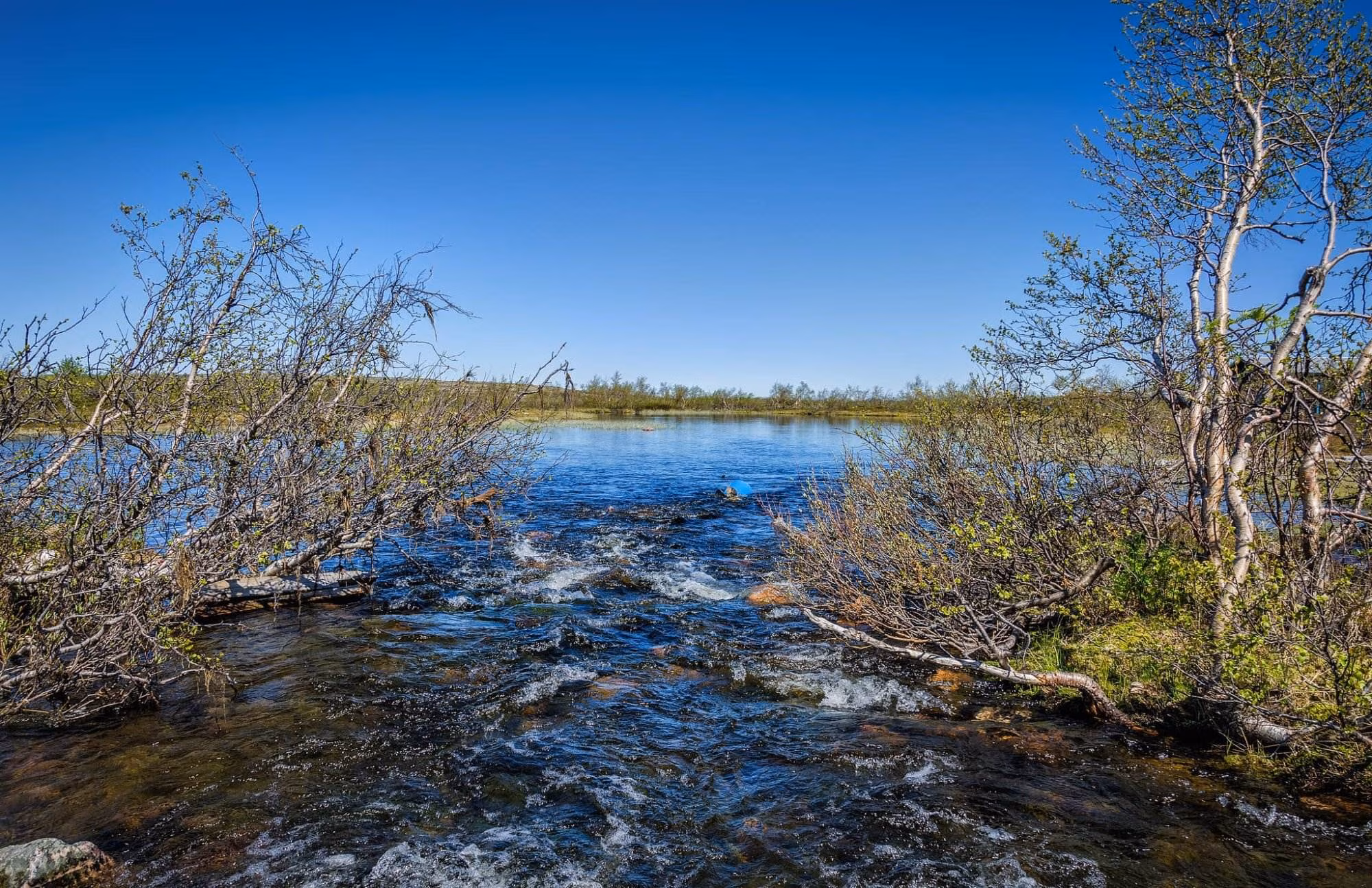 The nature park is located in Dalarna in central Sweden, on the border with Norway. In Norway, the park becomes the Norwegian Fulufjellet National Park.