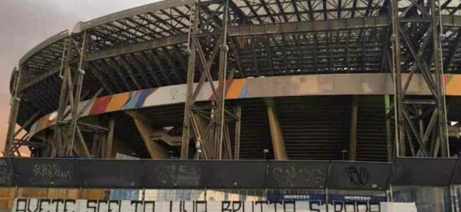 striscioni contro Napoli San Paolo
