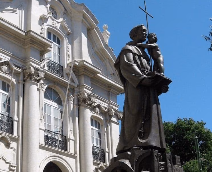 Fachada da Igreja de Santo Antônio, em Lisboa, Portugal - Jornal O São Paulo