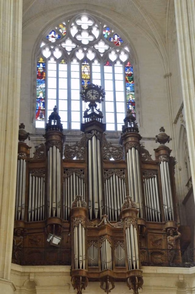 Catedrais francesas afetadas por incêndios já têm previsão de reabertura - Jornal O São Paulo