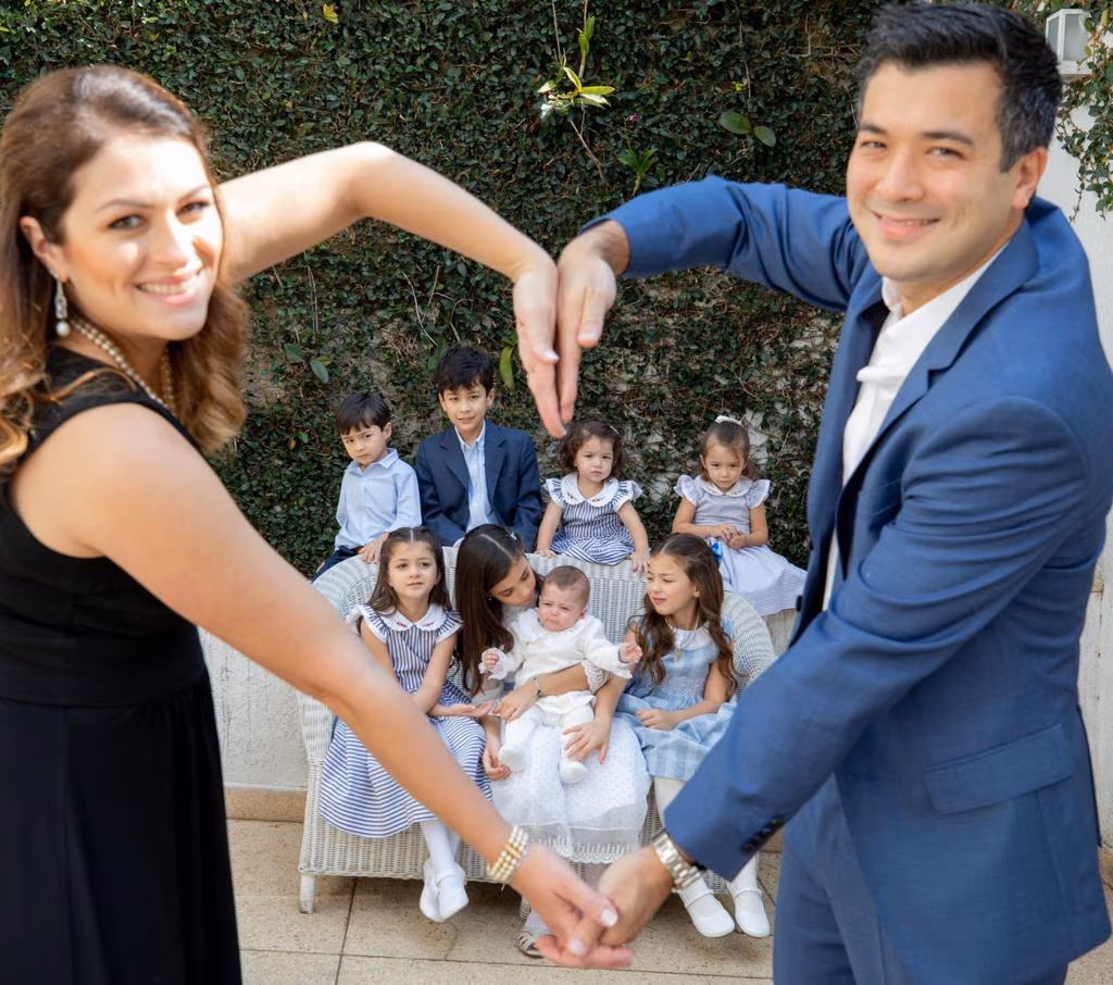 Mariana e Carlos: com 8 filhos e gêmeos a caminho: ‘vivenciamos no cotidiano o amor de Deus por nós’ - Jornal O São Paulo