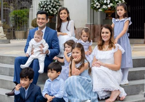 Mariana e Carlos: com 8 filhos e gêmeos a caminho: ‘vivenciamos no cotidiano o amor de Deus por nós’ - Jornal O São Paulo