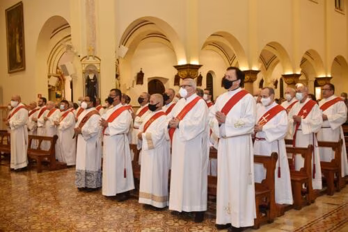 Que os diáconos permanentes semeiem a caridade e bem sirvam à Liturgia - Jornal O São Paulo