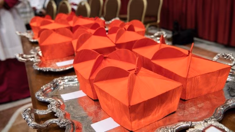 O Papa preside a primeira reunião do novo Conselho de Cardeais - Jornal O São Paulo