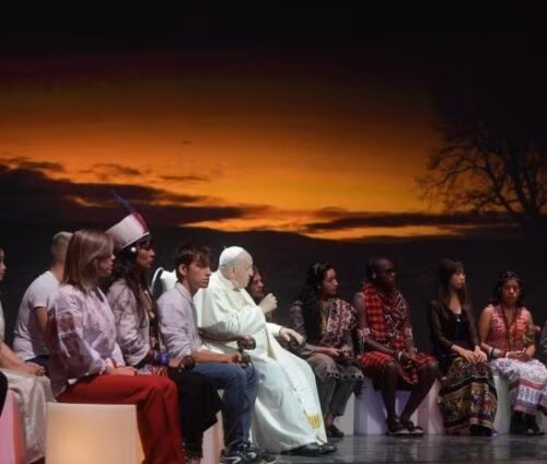 Em Assis, Papa pede aos jovens que construam uma economia de paz e amiga da terra - Jornal O São Paulo