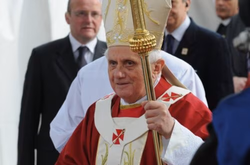 Papa aborda o amor e a caridade na encíclica Deus caritas est - Jornal O São Paulo