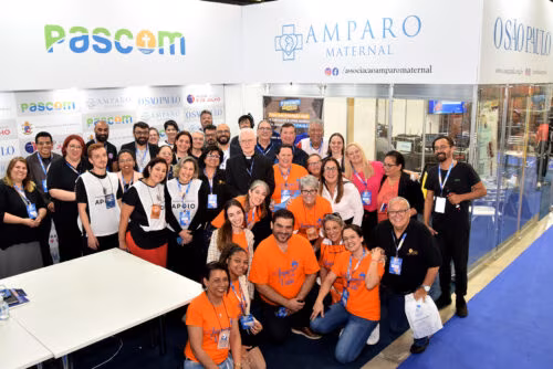 Comunicadores fazem experiência de imersão no estande da Arquidiocese de São Paulo