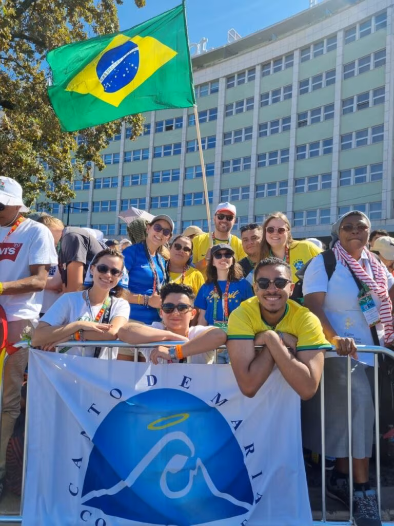 Peregrinos brasileiros descrevem a emoção da cerimônia de boas-vindas ao Papa - Jornal O São Paulo