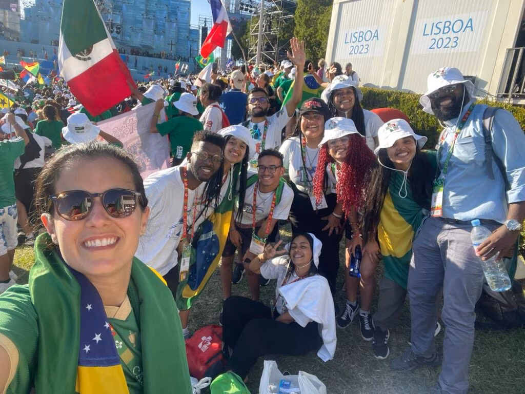 Peregrinos brasileiros descrevem a emoção da cerimônia de boas-vindas ao Papa - Jornal O São Paulo