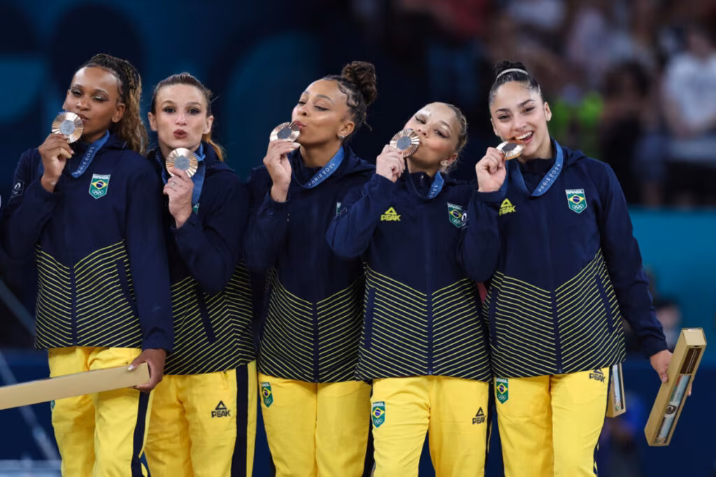 Jade Barbosa e Lorrane Oliveira: as histórias de superação de 2 ‘ginastas de bronze’ em Paris 2024 - Jornal O São Paulo