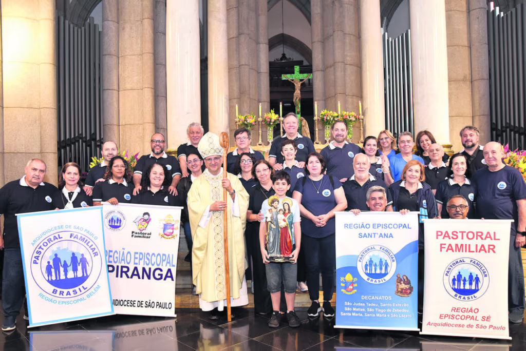 Dom Rogério Augusto das Neves enfatiza que a família é ambiente de oração e de mútuo cuidado - Jornal O São Paulo