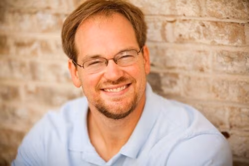 Referência em revitalização paroquial nos EUA estará no Brasil para o Evangelizar Summit 2024 - Jornal O São Paulo