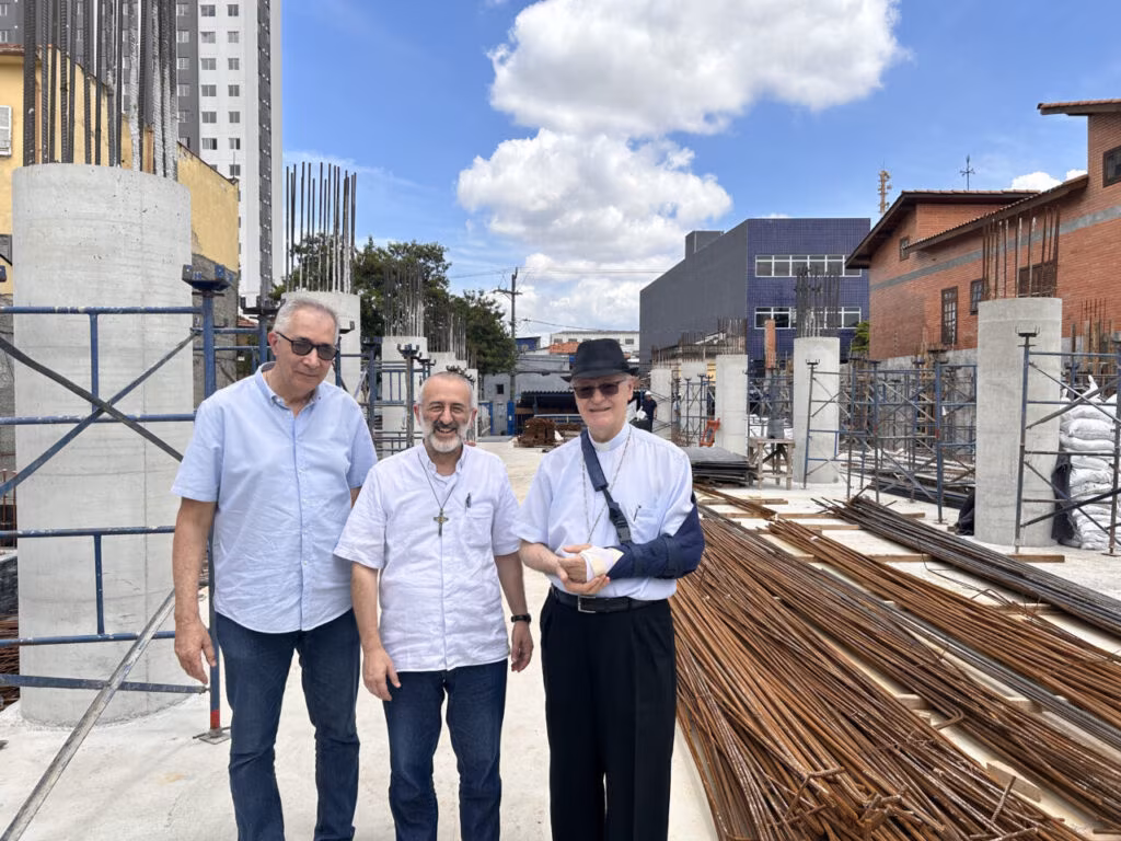 Dom Odilo e representante do Escritório Econômico e Cultural de Taipei visitam obras do Projeto Nova Guadalupe da Missão Belém - Jornal O São Paulo