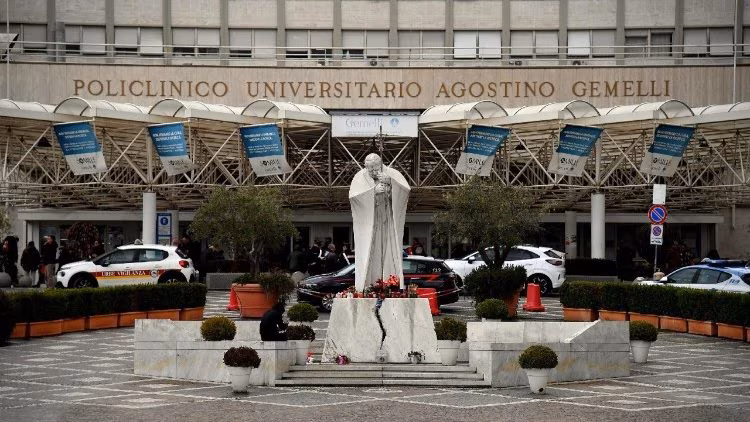 Papa teve ‘uma noite tranquila’, assegura o diretor da Sala de Imprensa da Santa Sé - Jornal O São Paulo