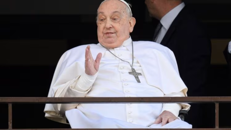 ‘Obrigado a todos’, diz o Papa Francisco ao receber alta médica - Jornal O São Paulo