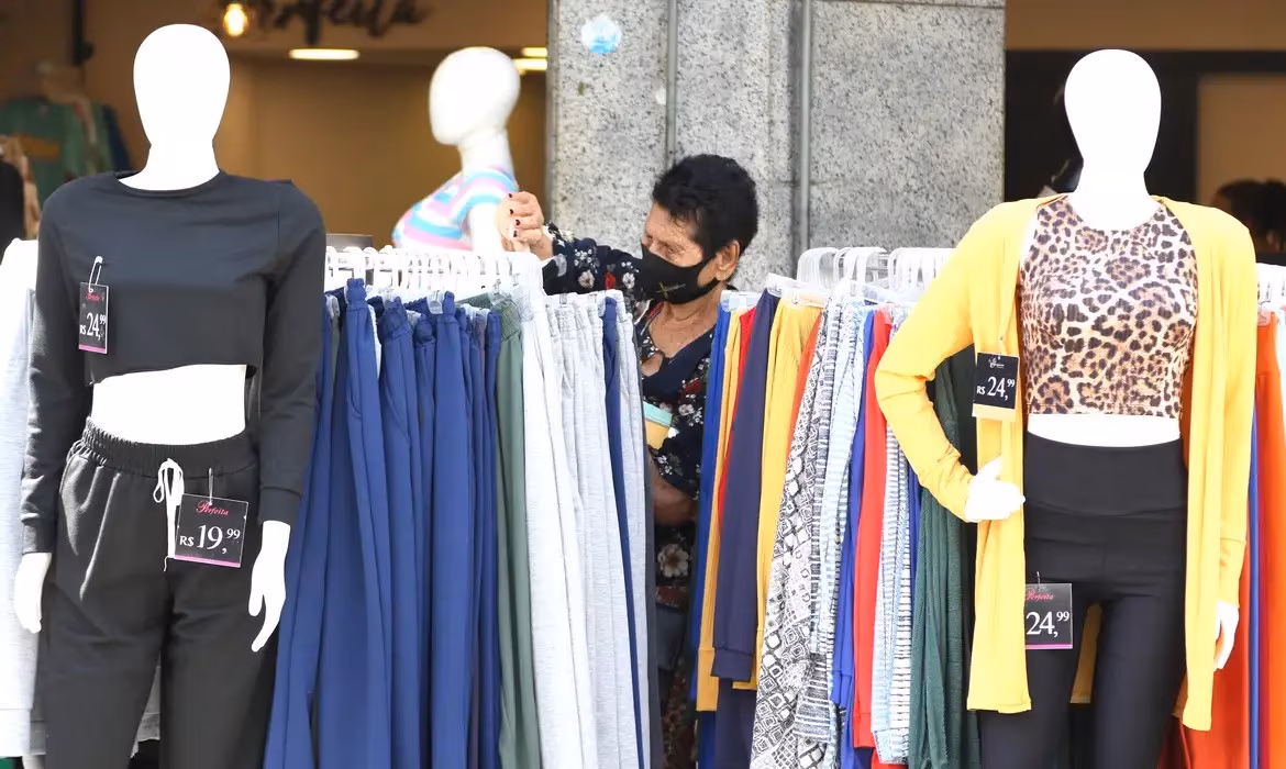 Brasil descarta 4 milhões de toneladas de resíduos têxteis por ano - Jornal O São Paulo