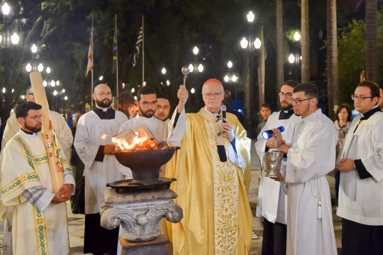 Vigília Pascal: a ressurreição de Cristo renova a vida e a esperança - Jornal O São Paulo