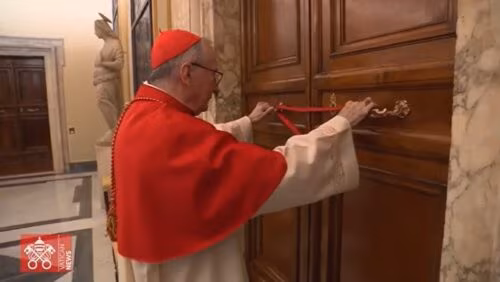 Vaticano detalha o rito de constatação da morte da morte do Papa e deposição do corpo no caixão - Jornal O São Paulo