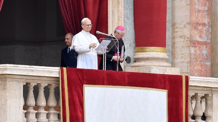No Regina Caeli, Leão XIV exorta que todos na Igreja encorajem os jovens no caminho vocacional - Jornal O São Paulo