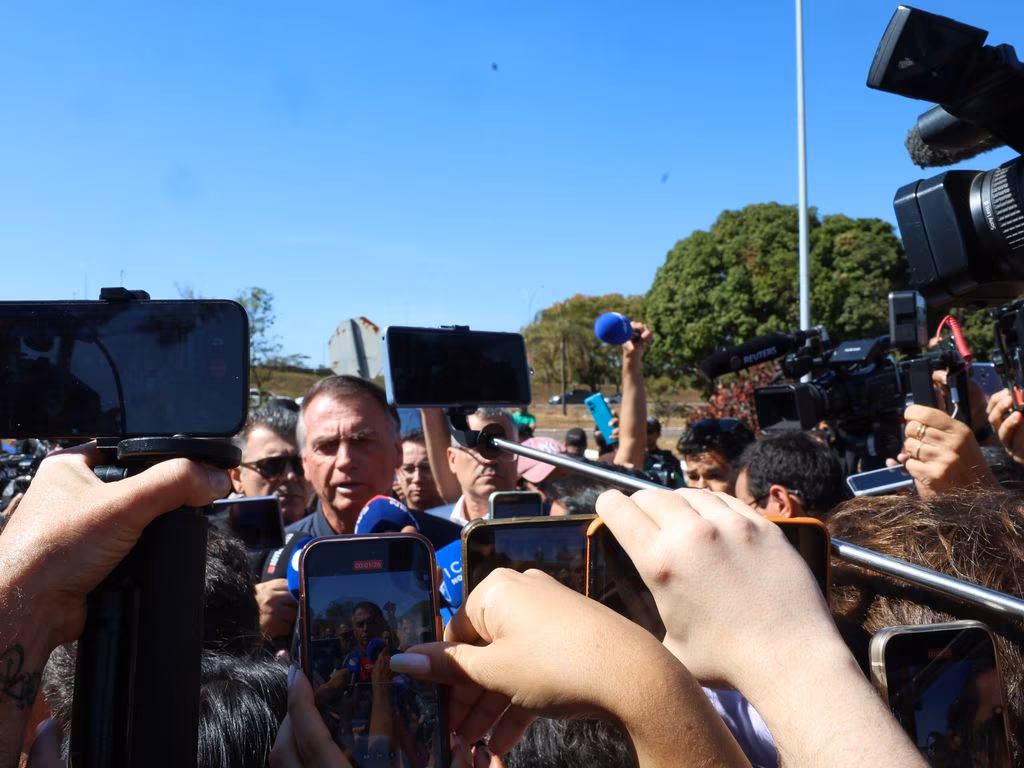 STF impõe medidas cautelares ao ex-presidente Jair Bolsonaro - Jornal O São Paulo