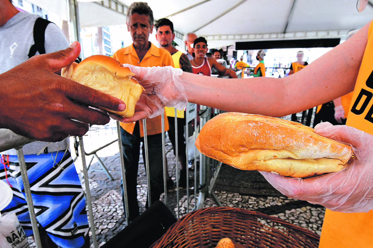 Caminhos de superação da pobreza no mundo atual - Jornal O São Paulo
