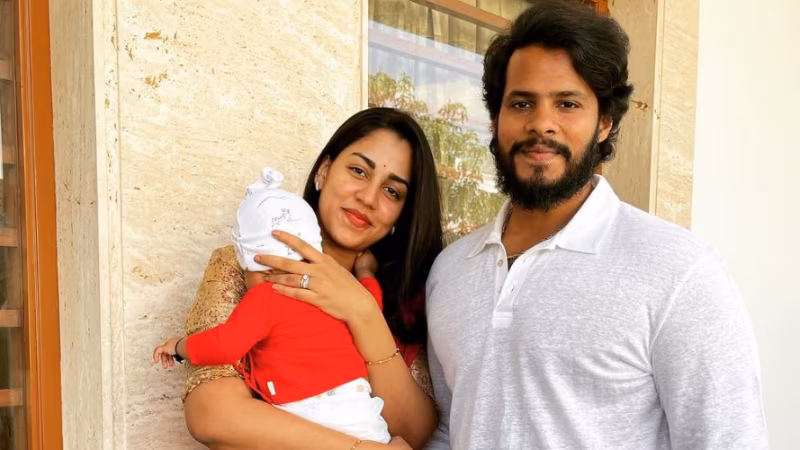 NIKIL KUMARASWAMY SON