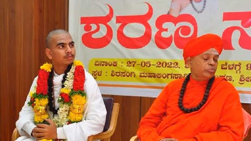 Murugha Matha Basavaditya 3