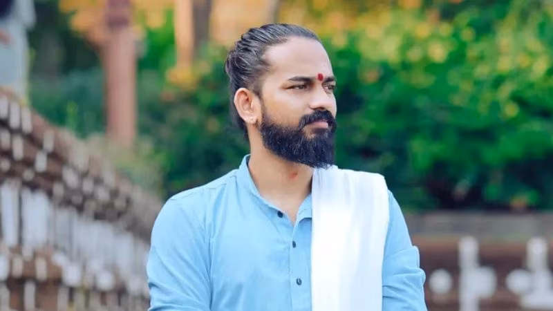 Chaitra Kundapura Husband