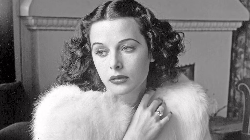 Hedy Lamarr in uno dei suoi film. Fonte: Physics World