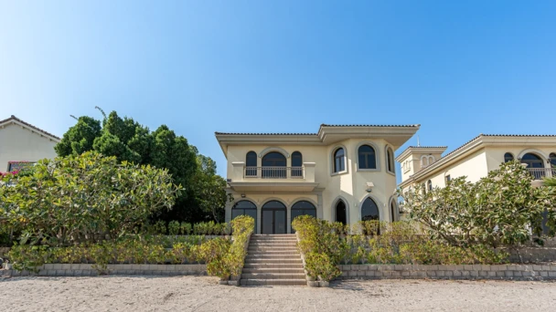 4BR Garden Home Villa on Palm Jumeirah