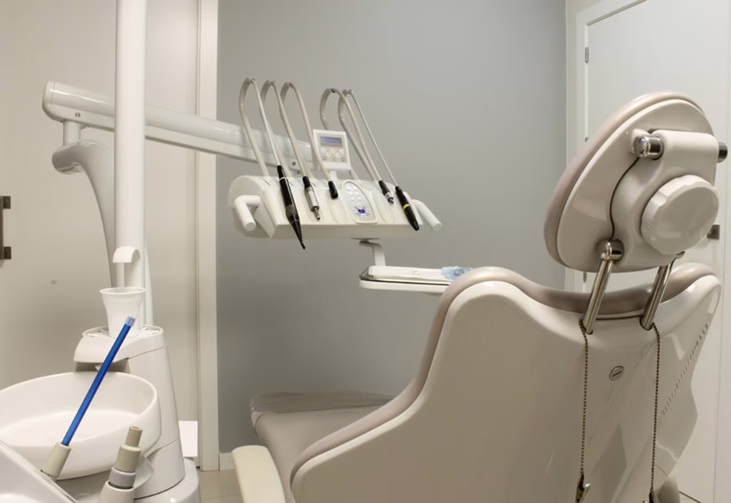 Strumentazione professionale per ortodonzia: come individuare i fornitori