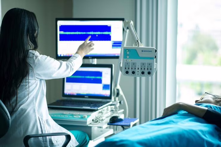 Un controllo medico (Pixabay)